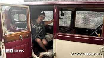 Vintage cars and seaside celebrations at fun days