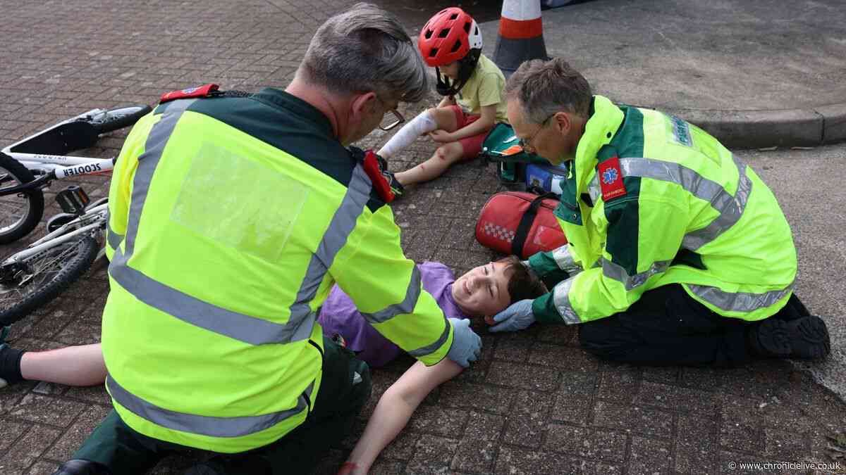 Bloody bike crash demonstration showed me exactly why we need to wear a helmet