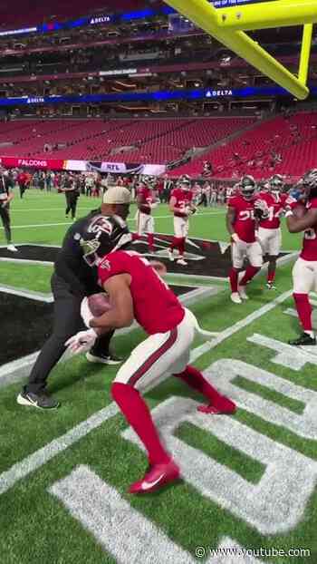 Took the uniforms to Mercedes-Benz Stadium for their debut 🔥 #nfl #atlanta #falcons