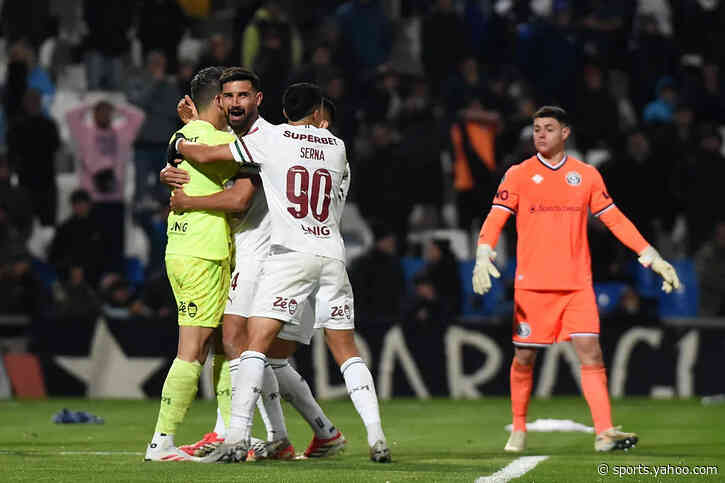 🎥 At 45, Fábio fires Fluminense into Libertadores quarter-finals