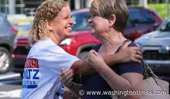 Reps. Wasserman Schultz and Moskowitz fend off rivals in Florida Democratic primaries