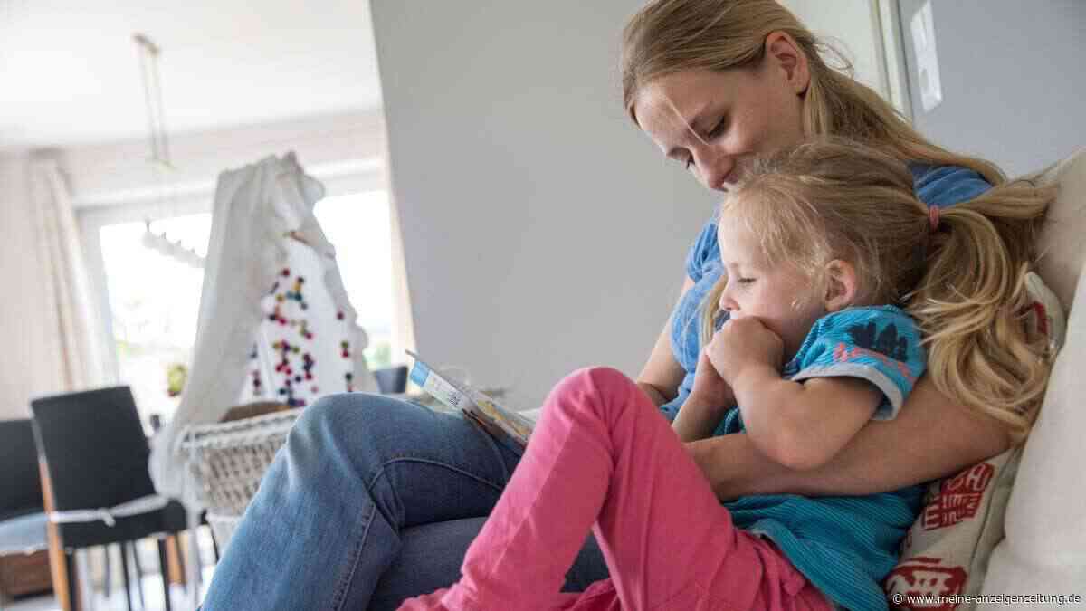 Kind stockt beim Sprechen: Wann Eltern Rat suchen sollten