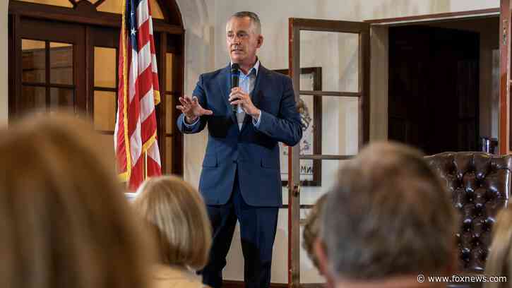 Never-Trump Republican is top Dem choice in crucial Florida primary