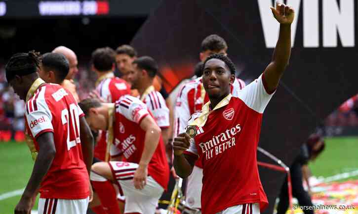 Arsenal star makes transfer decision as Premier League rivals circle