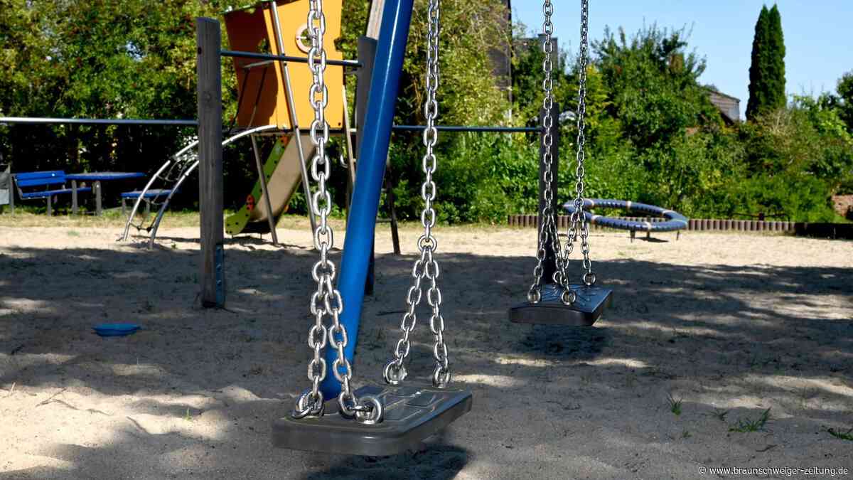 Stadt Wolfsburg zäunt Spielplatz ein: Was Eltern selbst tun dürfen und was nicht