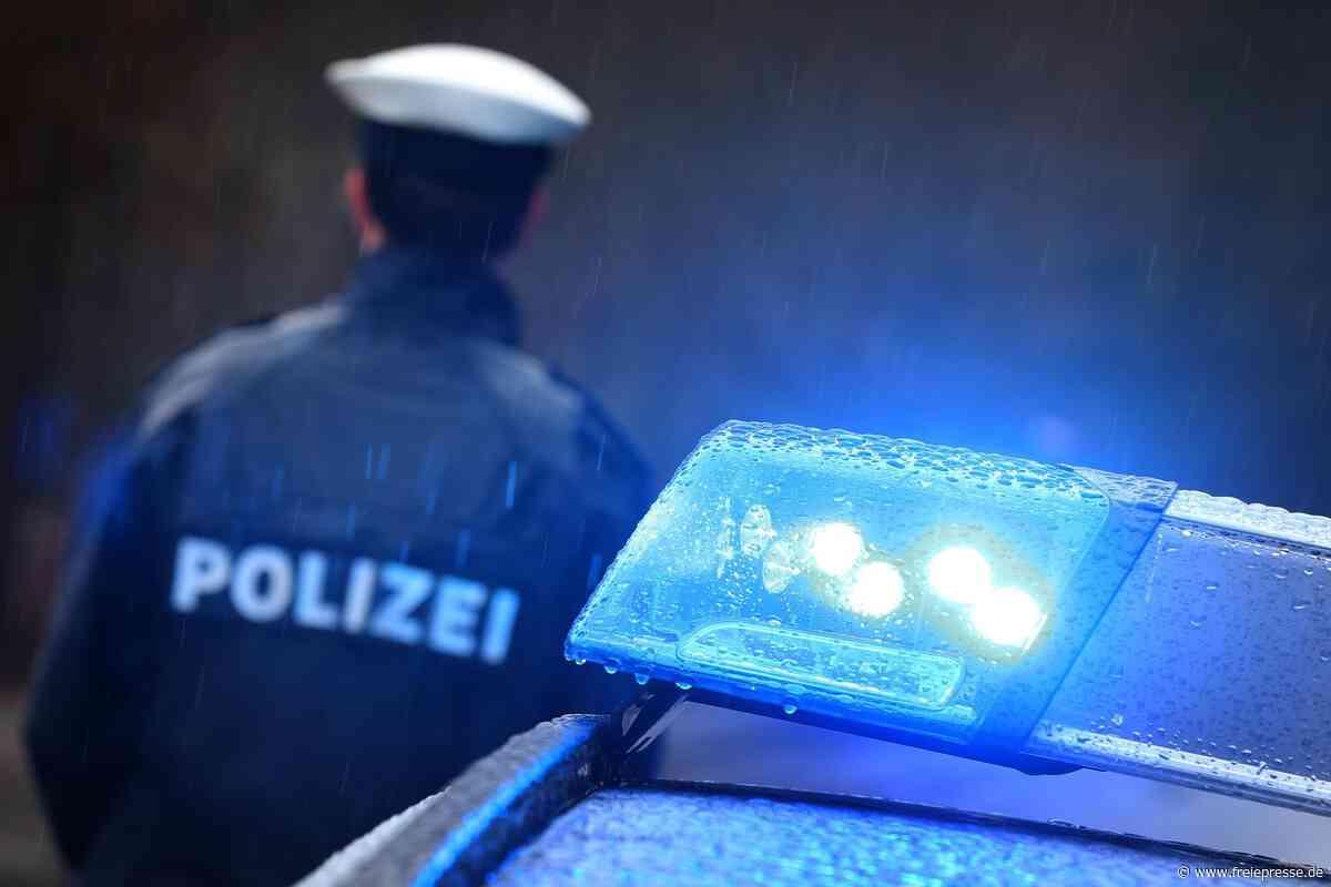 Auffahrunfall auf B 101 im Erzgebirge: Bundesstraße zeitweise gesperrt