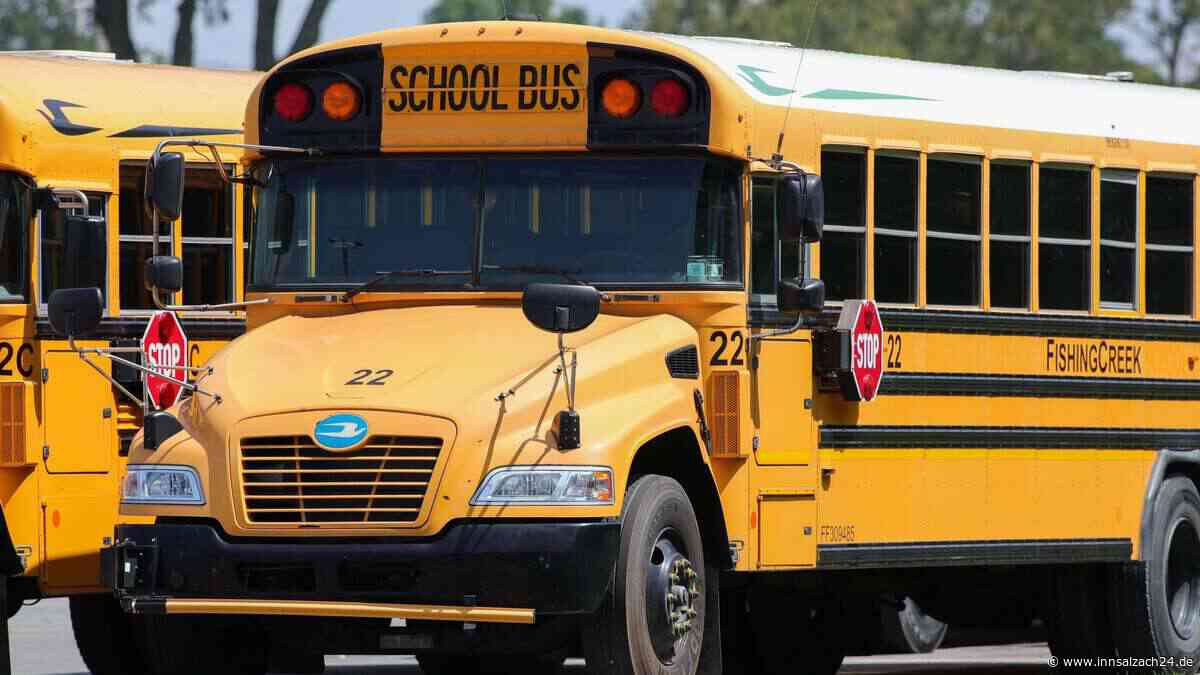 In heißem Kita-Bus vergessen – Mädchen (6) stirbt nach Stunden