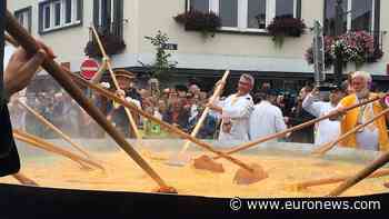 7,200 eggs cracked for giant omelette at Belgian festival