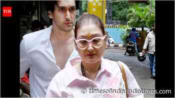 Sunita visits family court with son Yashvardhan