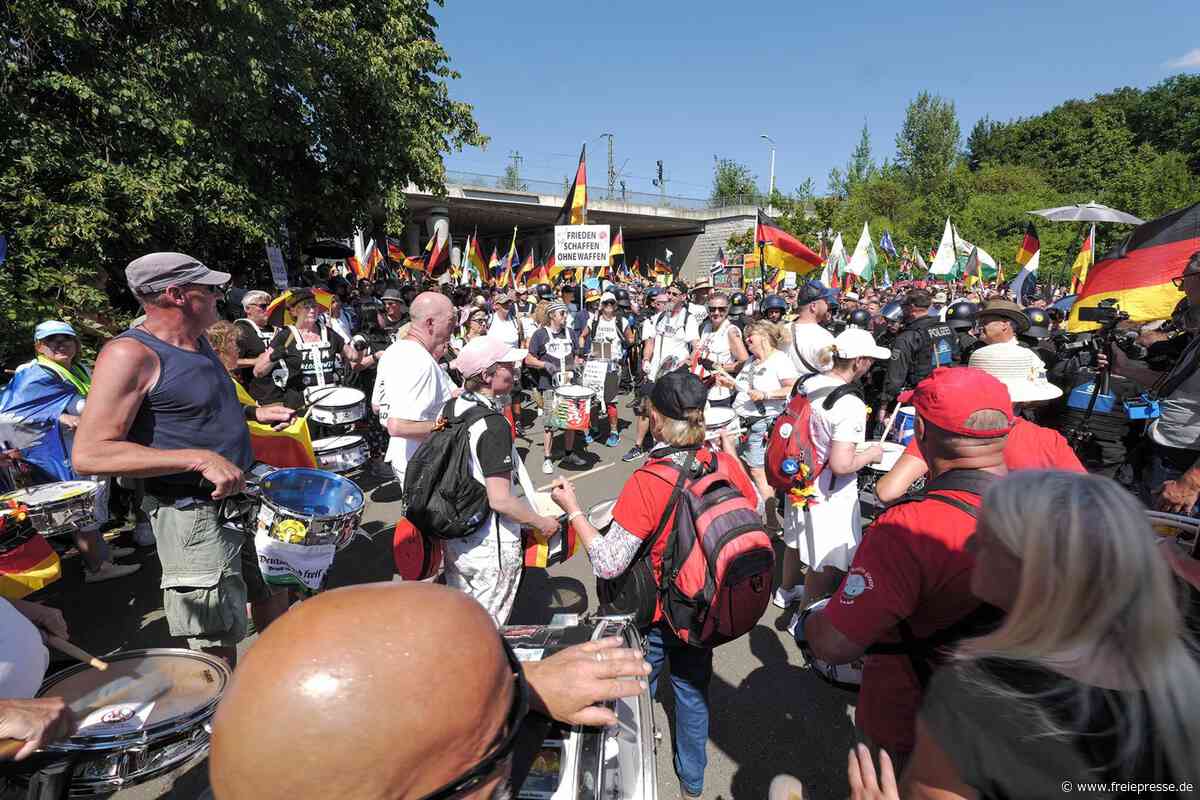 Nach Kritik an Polizeieinsatz bei Großdemo in Plauen: So reagieren die Behörden