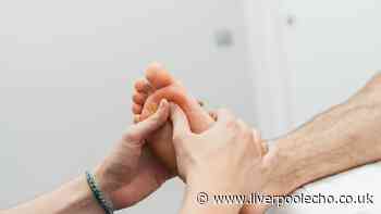 Pharmacist says toenail change 'could be sign of cancer'