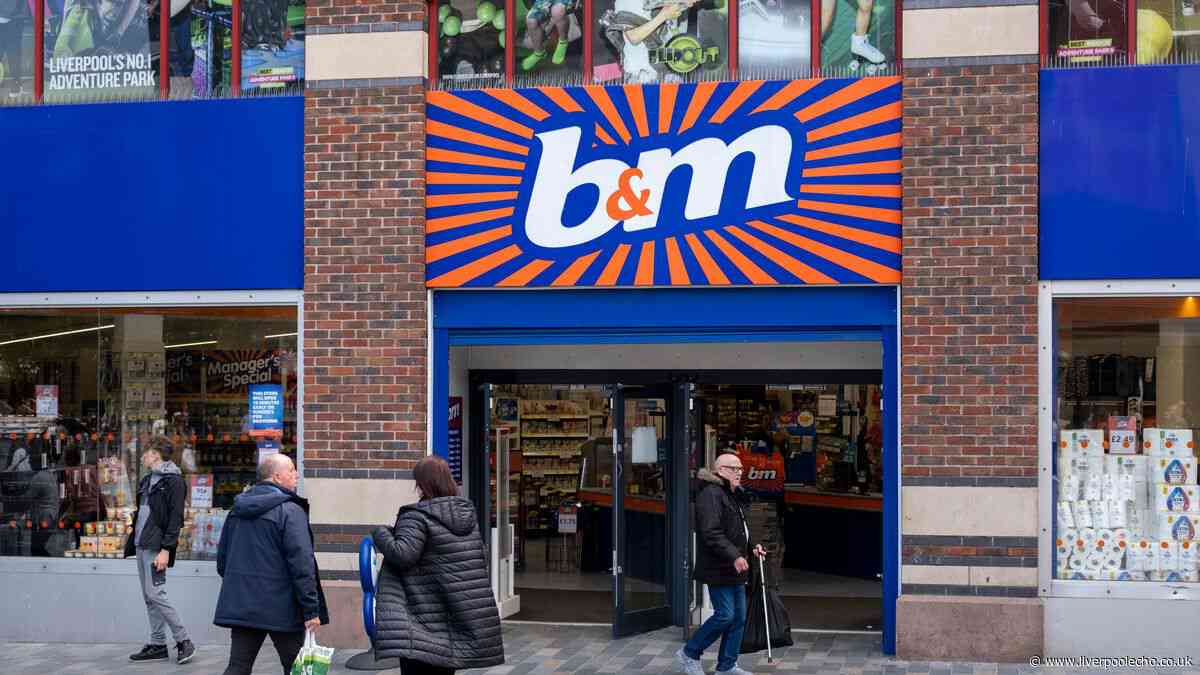 'Living rooms look elegant' with £35 B&M centrepiece similar to £90 B&Q option
