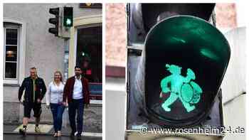 Überraschung an Rosenheims Kreuzungen: Wiesntrommler regelt den Verkehr – bleibt er für immer?