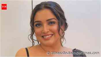 Aamrapali loses cool over dating rumours with Nirahua