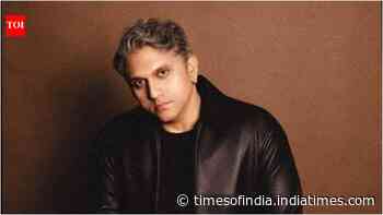 Mohit Suri buys a new car worth over Rs 1.60 crore