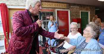 Tom Jones superfan Mary, 81, has wish come true with very special care home performance