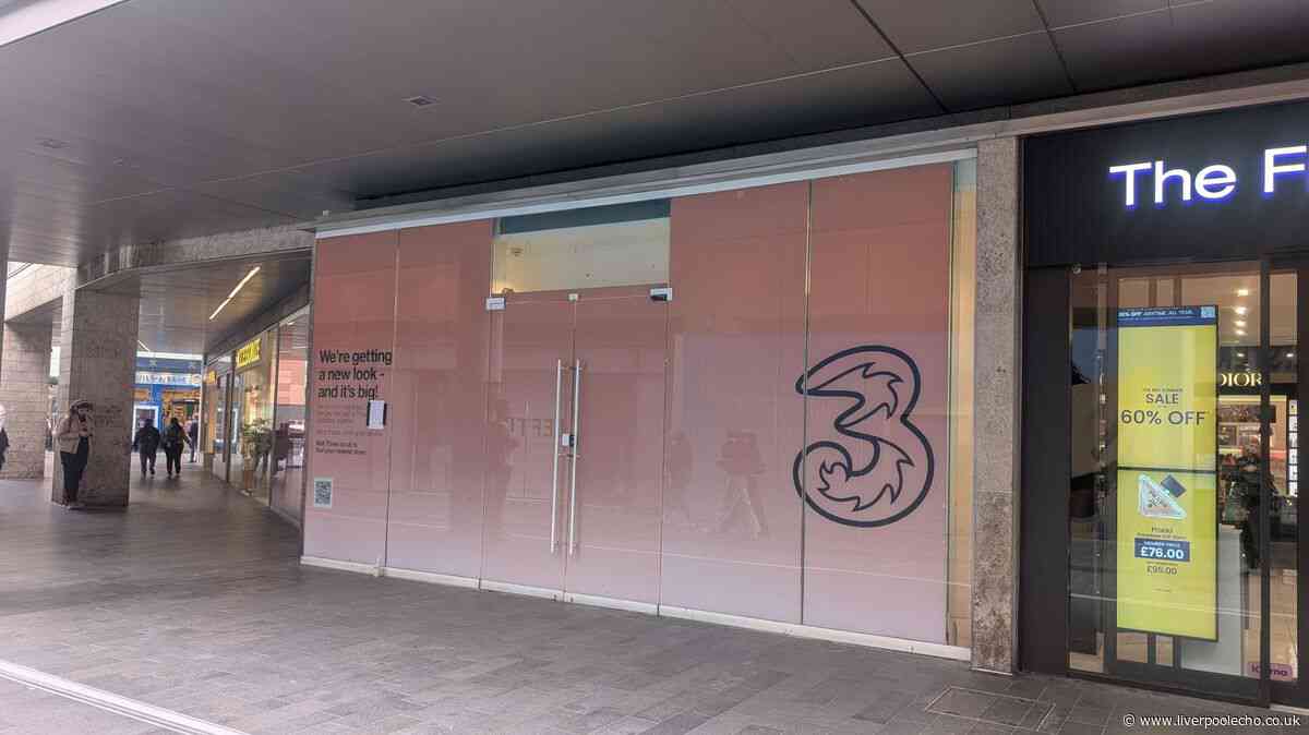 Well-known brand taking over Three as store closed and vinyl up in Liverpool ONE