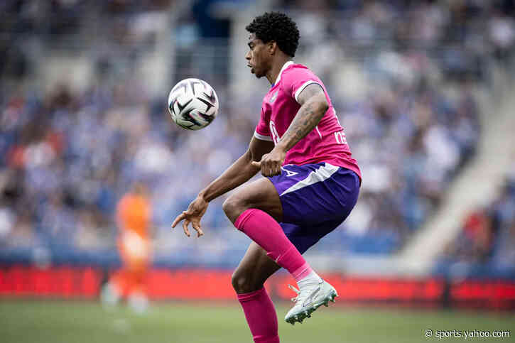 Report: Sunderland move for £25m defender now in doubt