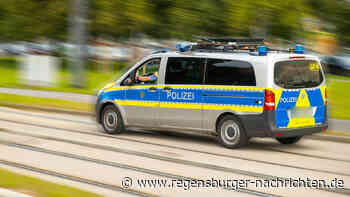 R?uberischer Diebstahl Mann schl?gt Mitarbeiterin und bedroht Kunden