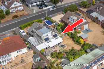 Amazon millionaire in privacy row over Dorset neighbour’s balcony