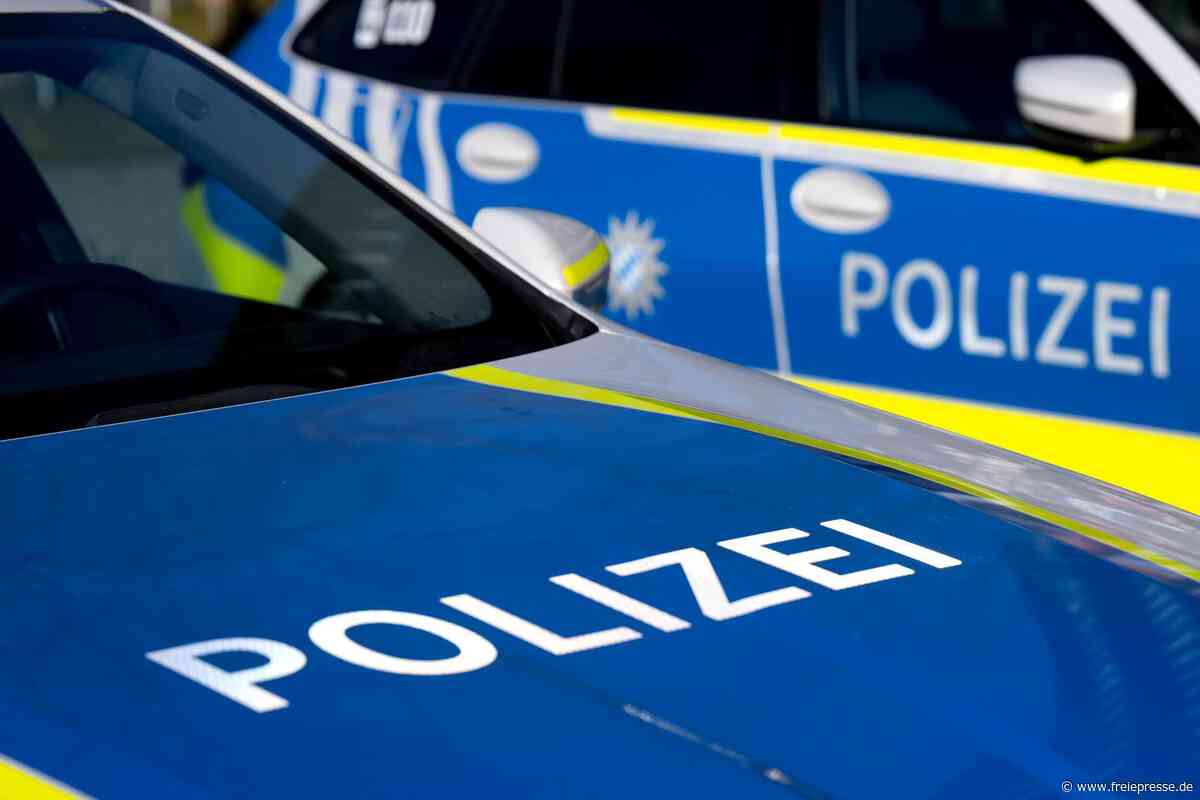 Limbach-Oberfrohna: Kleinwagen auf Schulparkplatz beschädigt