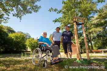 Zum 100. Geburtstag einer Straßbergerin: Ortschaftsrat spendiert einen besonderen Baum
