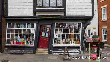 Kent's famously wonky house that is loved by tourists hits the market for £650K