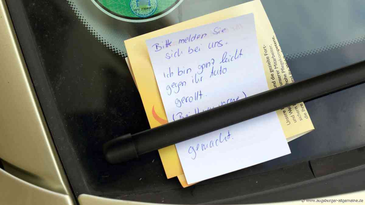 Auto im Parkhaus des Krankenhauses angefahren