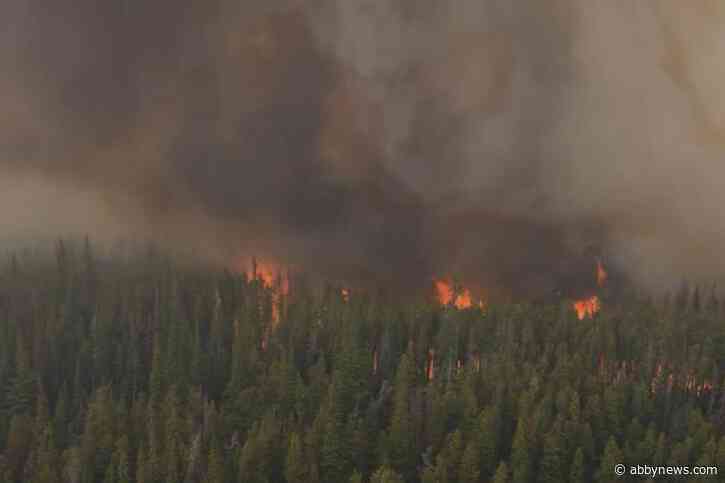 ‘The weather conditions aren’t helping us much’: Bald Range in Summerland wildfire continues to grow northwest