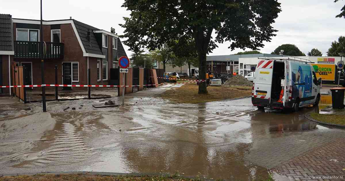 200 adressen in Lelystad zonder water na gesprongen leiding