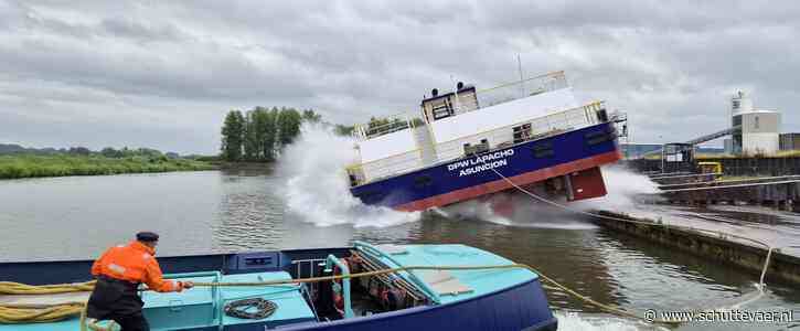 Royal T Shipyards laat 5.400 pk duwboot te water voor DP World