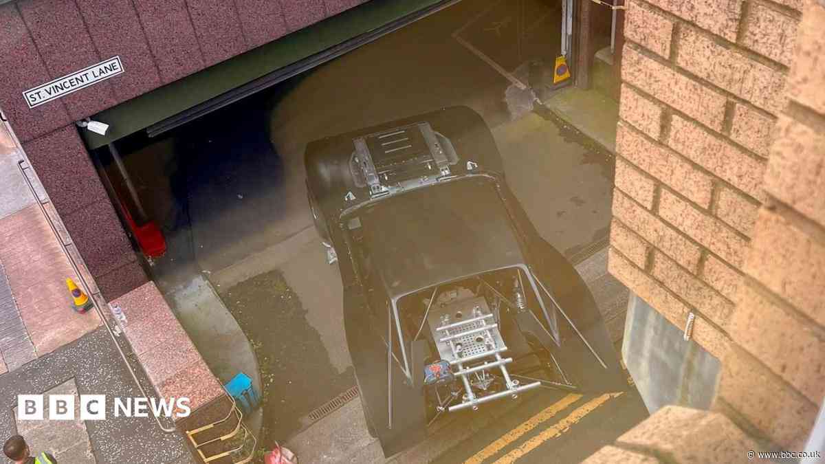 Batmobile glimpsed on Glasgow's streets as fans prepare for film shoot