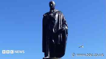 George Square statue to remain without sword over 'symbolism'