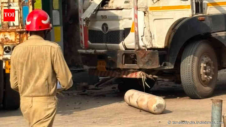 3 killed, 3 injured after truck gas tank explodes at Delhi CNG station while refuelling