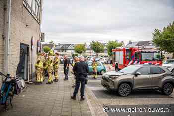 Auto schiet door en ramt achtergevel restaurant tijdens het parkeren