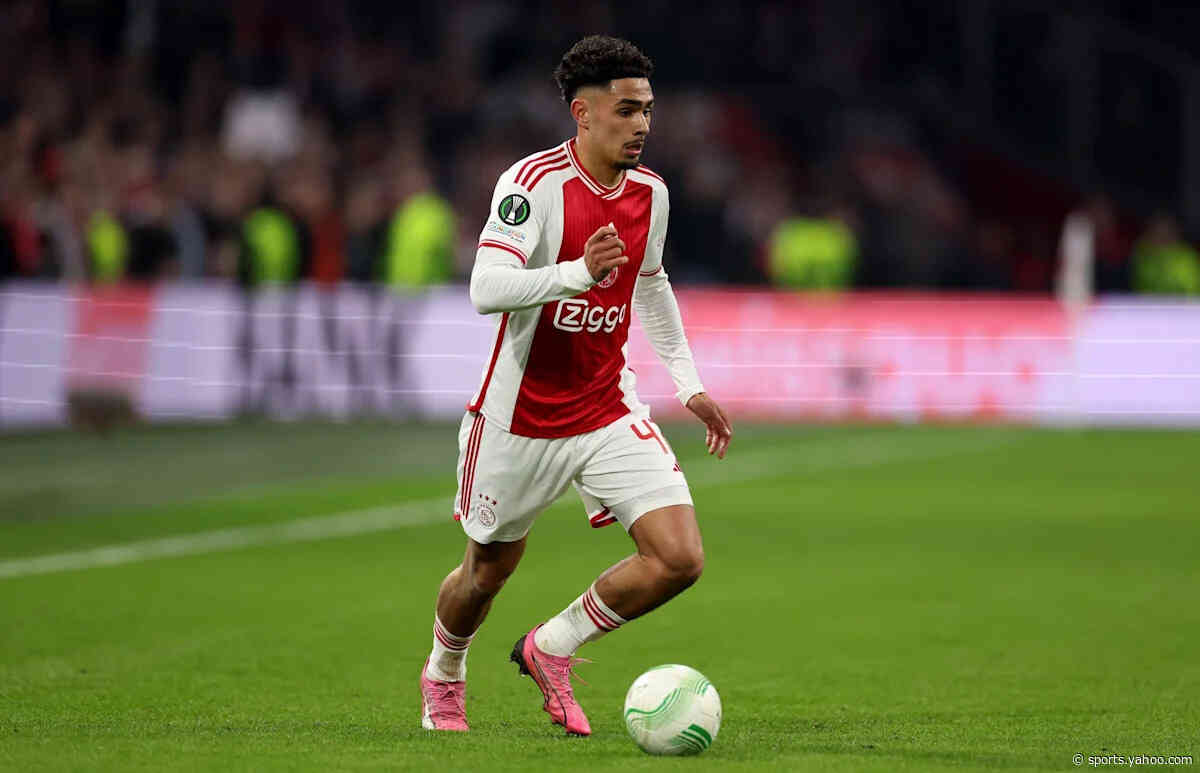 Ajax defender set for Lommel switch