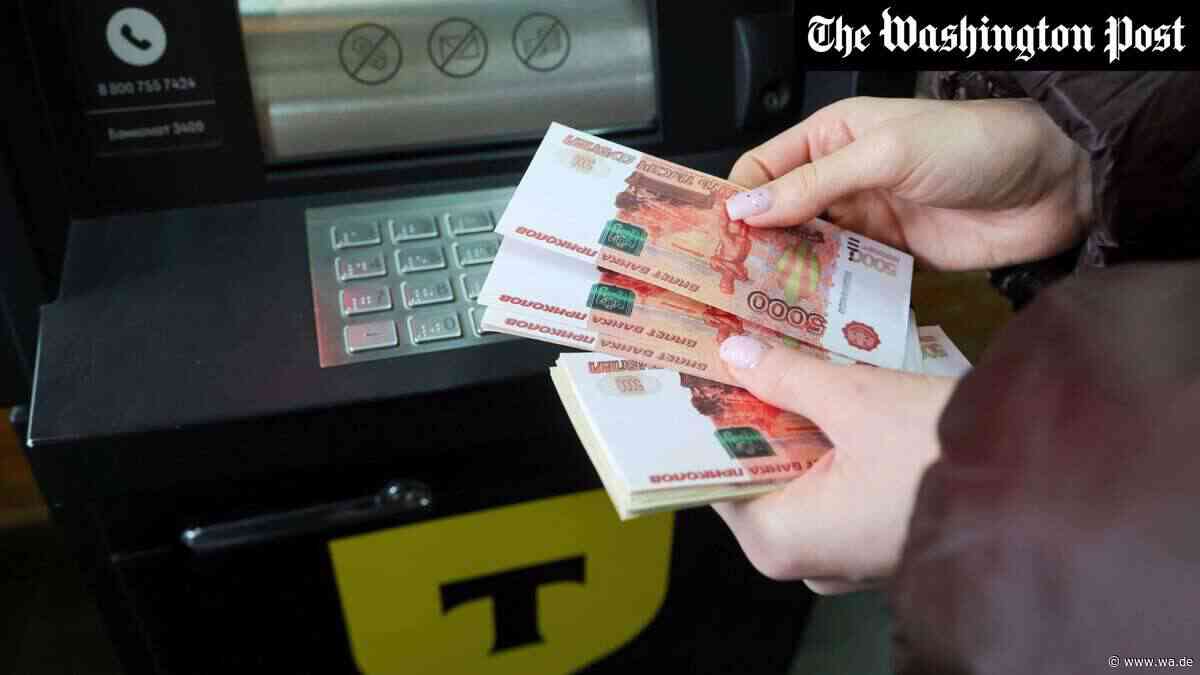 Kreml-Angst treibt Russen zur Bank: Milliarden-Abfluss lähmt Finanzsektor