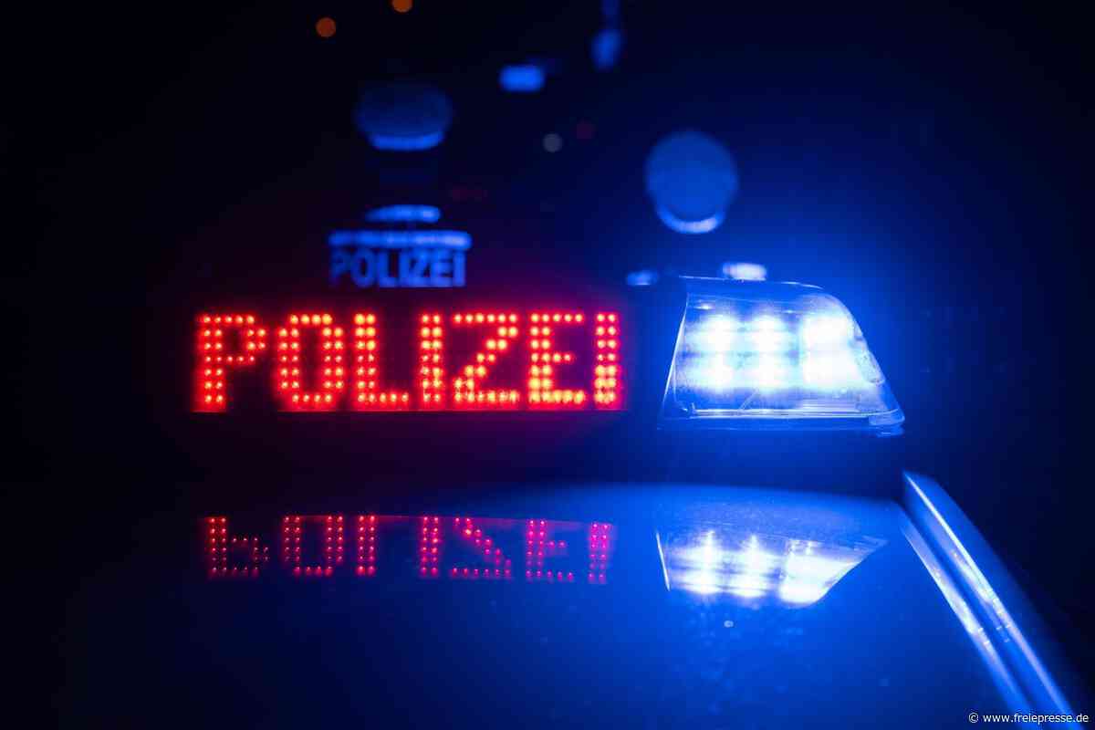Freiberg: Radfahrer mit 2,42 Promille stürzt über Bordsteinkante