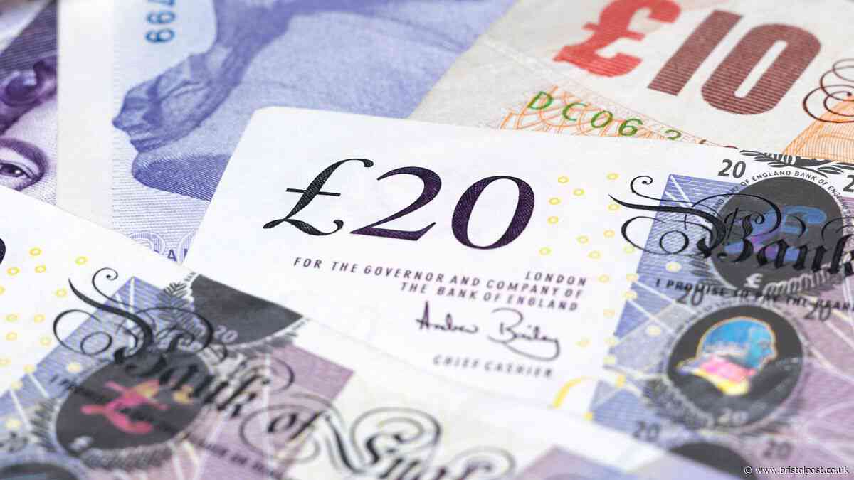 Customers who qualify for £200 HSBC, Barclays and NatWest bonus