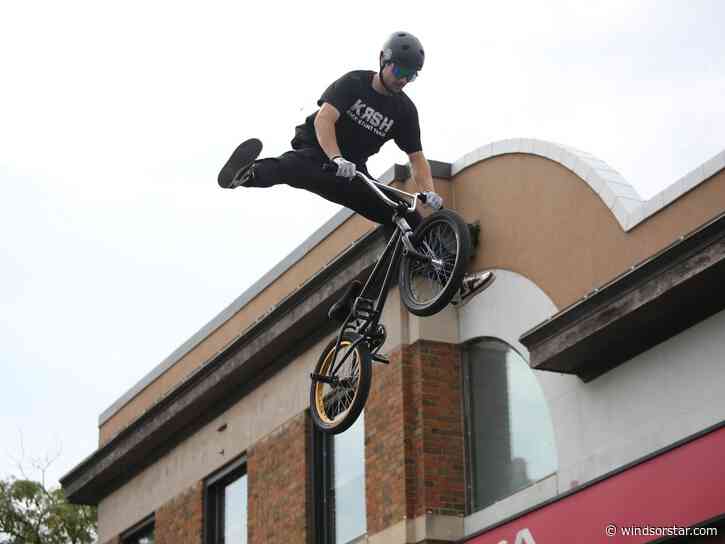 Hundreds roll into Amherstburg for inaugural cycling festival