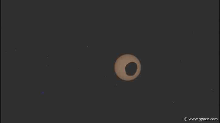 Perseverance rover watchs alien solar eclipse on Mars | Space photo of the day for Aug. 19, 2026