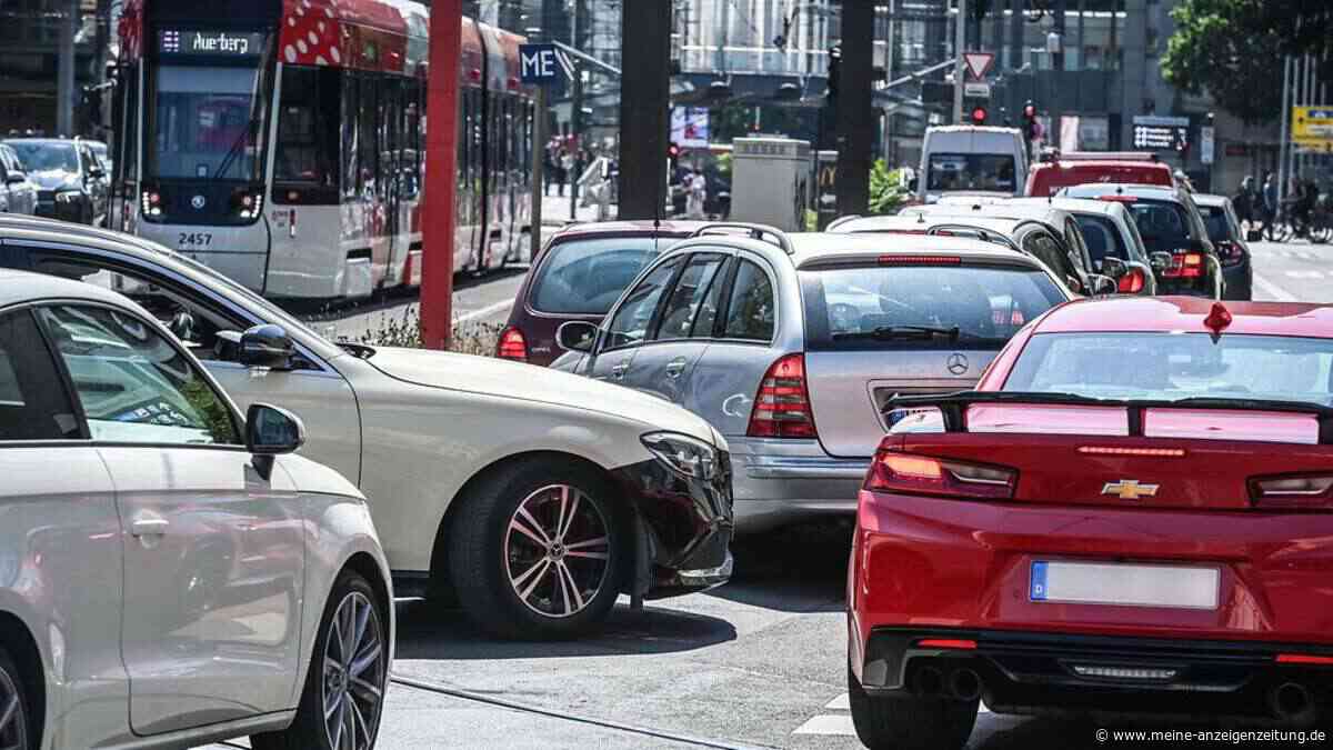 Drängeln, hupen, schneiden – was hilft gegen Stress im Straßenverkehr?