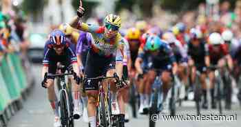 Lorena Wiebes sprint op machtige wijze naar zege in eerste wedstrijd sinds Tour de France