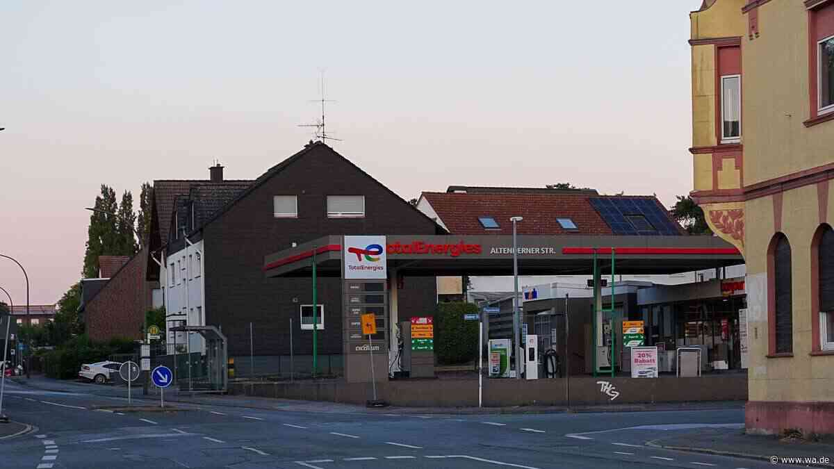 Tankstellen-Überfall scheitert an lautem Hilferuf – ein Täter zeigt sich selbst an