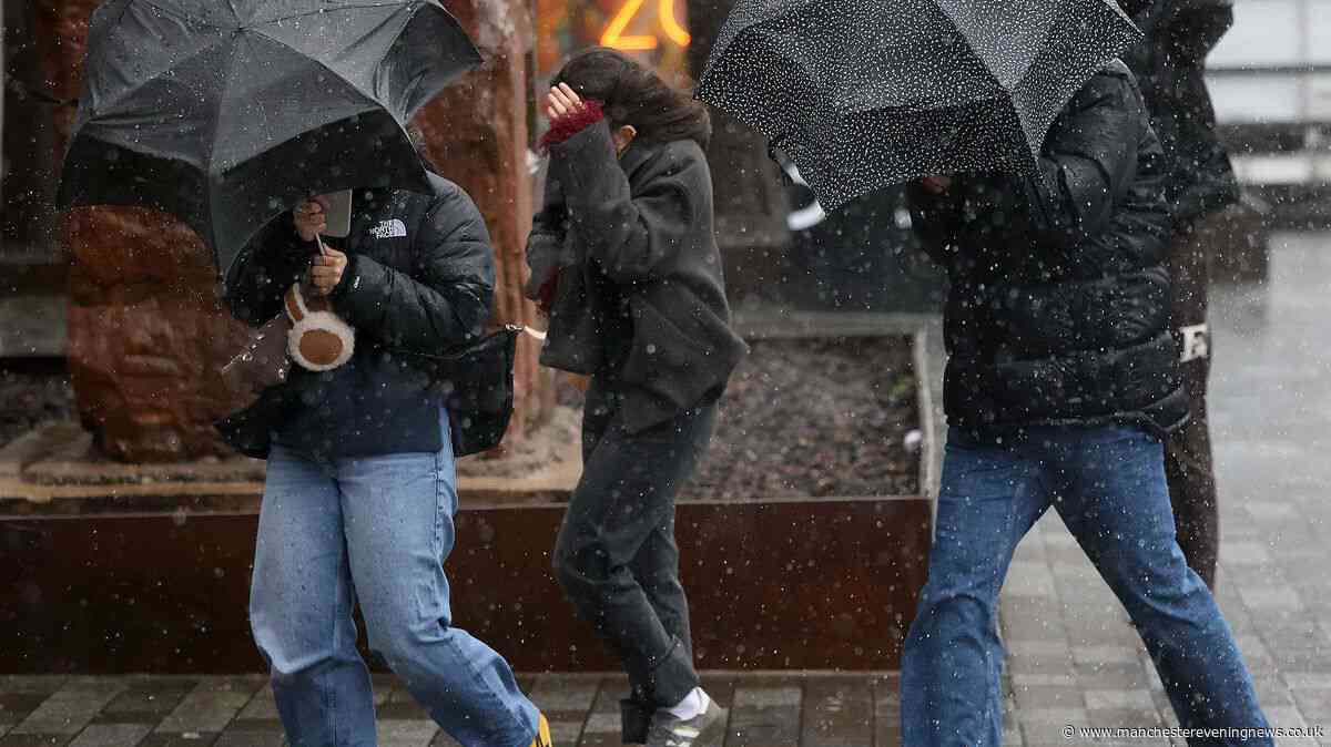 Met Office maps show when heavy rain will hit Greater Manchester tonight amid 15-hour thunderstorm warning