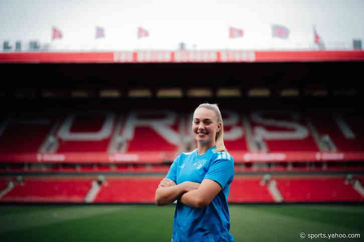 Nottingham Forest sign Chelsea keeper Cox on loan