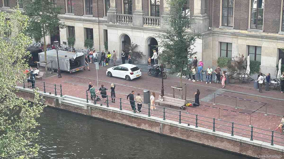 Gespot: Max Verstappen op de gracht