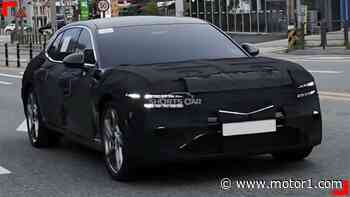 Genesis G90 Flagship Sedan Spied With New Face
