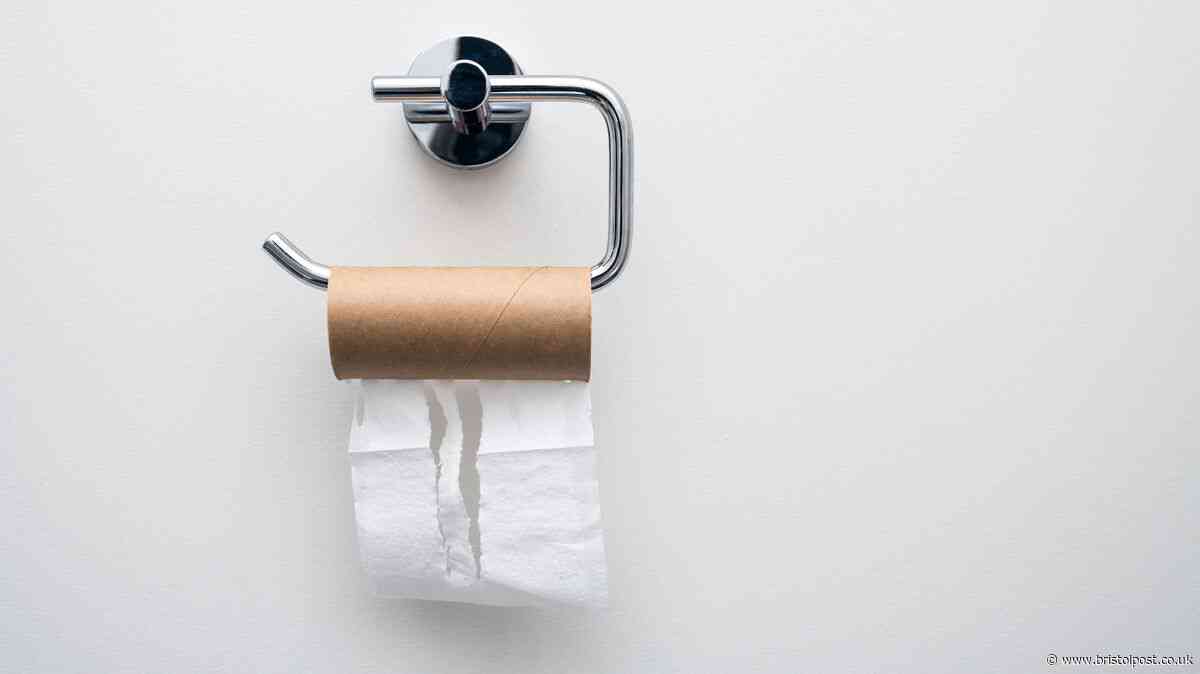 'I'm a doctor and you need to stop doing these 5 things on the toilet now'