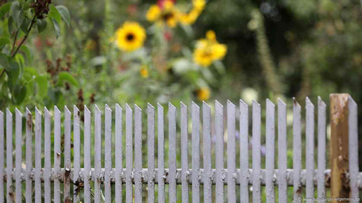 Unbekannte stehlen 59 Zaunpfosten